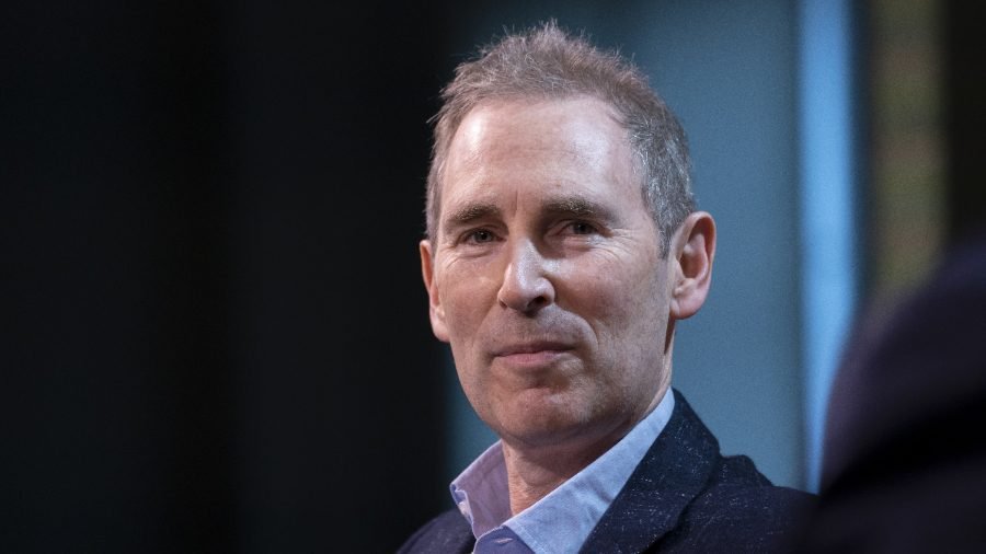 CEO de Amazon anunció que la multinacional recortará su nómina de empleados para usar más IA