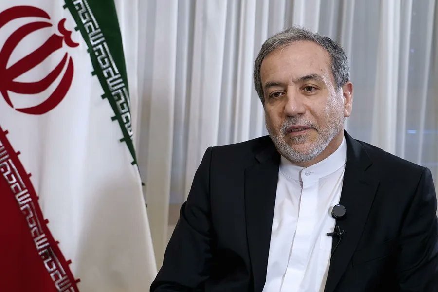 El ministro de Exteriores de Irán acusa a EE.UU. de «traicionar la diplomacia» y calcula su respuesta
