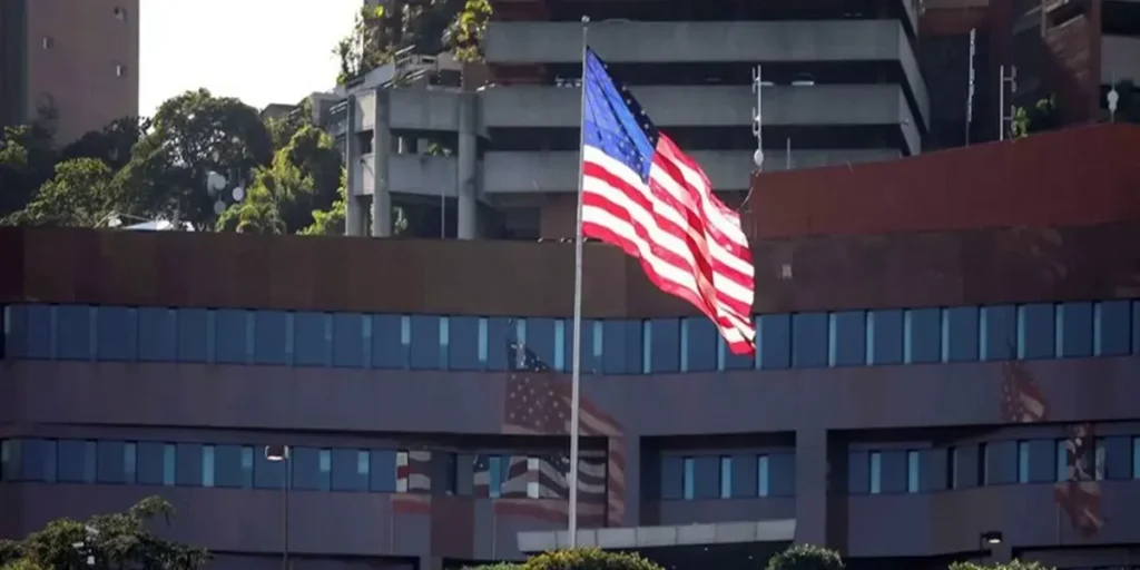 Estados Unidos "sigue con atención" la emergencia por las lluvias en Venezuela