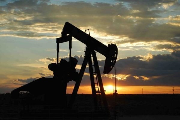Este #25Jun el petróleo de Texas sube 0,85% tras dos jornadas de desplomes por conflicto Israel-Irán