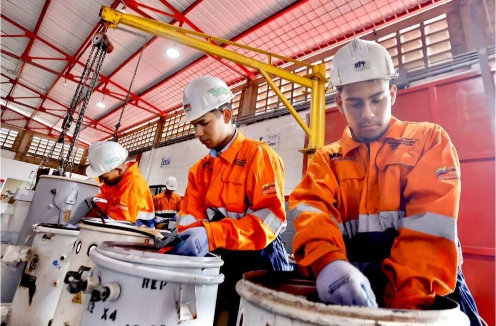 Gobernación del Zulia y Corpoelec construirán 120 transformadores semanales
