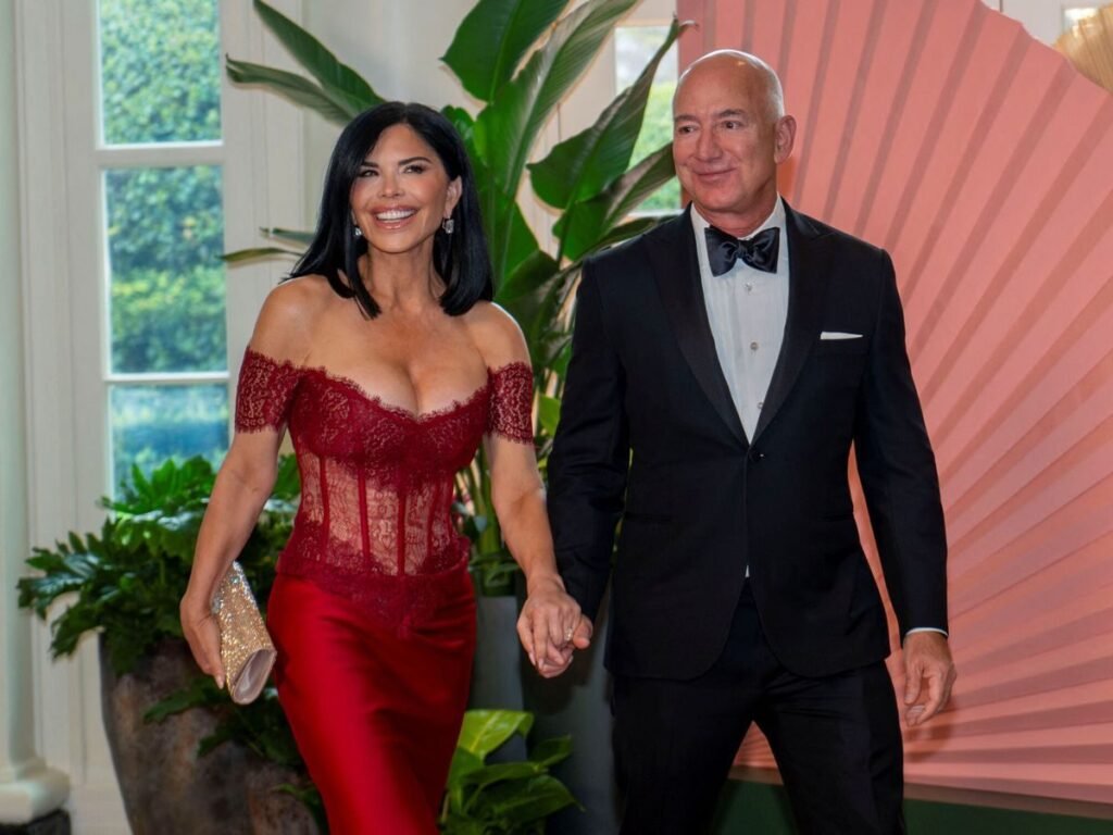 Jeff Bezos y Lauren Sánchez se dan el "sí" en una ceremonia blindada en una isla veneciana