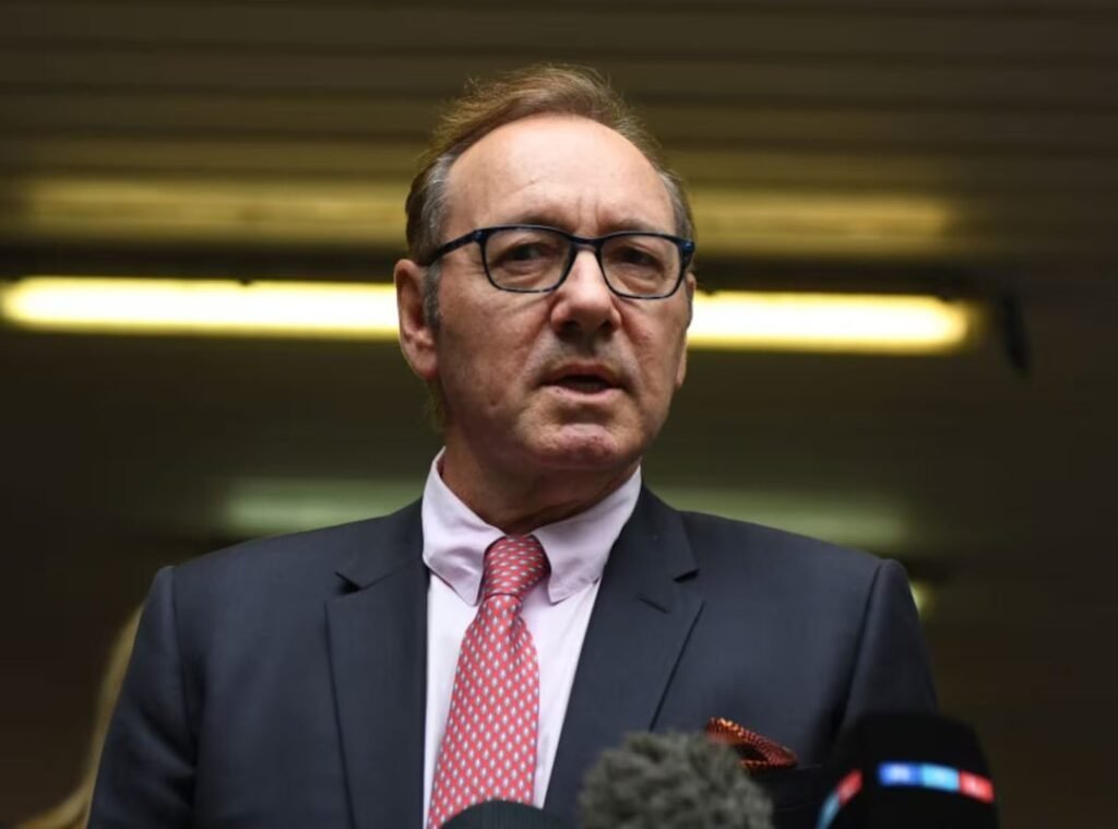 Kevin Spacey dice que no colaborará con quienes lo culparon en Hollywood