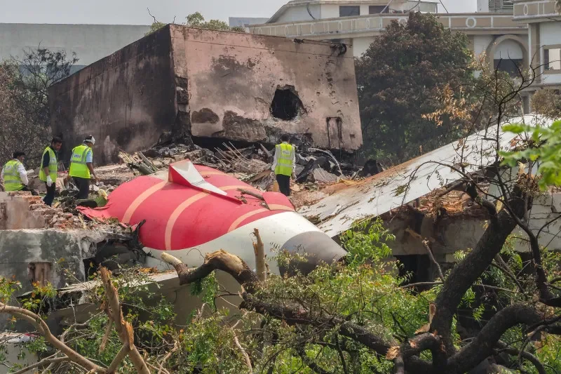 A un mes de la tragedia del AI171, la investigación se debate entre fallo técnico o humano