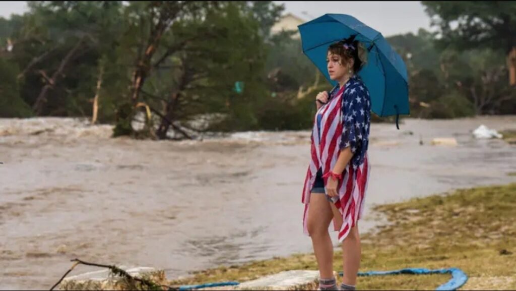 Al menos 24 muertos y hasta 25 niñas desaparecidas en las "terribles" inundaciones en Texas