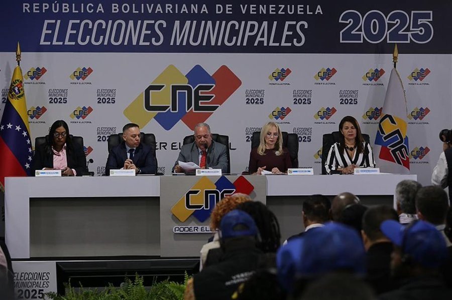 Alcaldes de Chacao y Baruta repiten en sus cargos