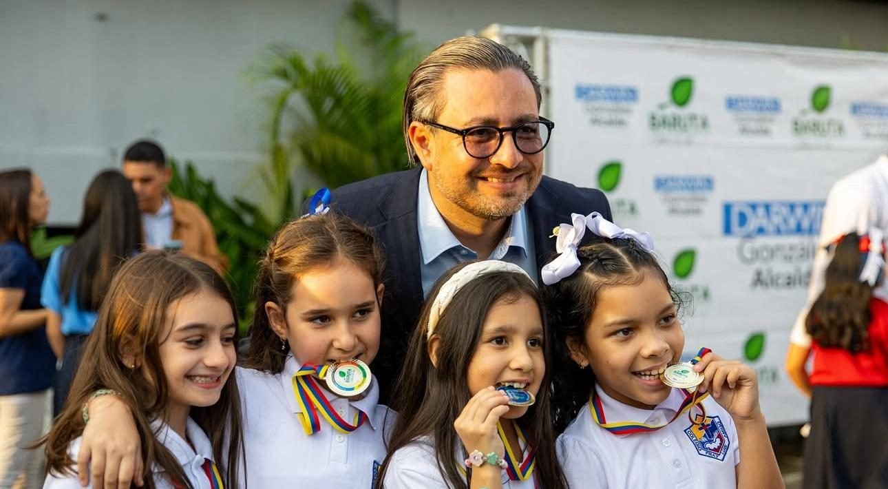 Alcaldía de Baruta reconoció a más de 4 mil estudiantes por su excelencia durante el año escolar