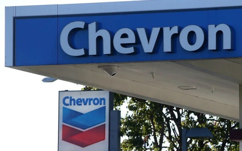 Chevron obtuvo licencia restringida para operar en Venezuela, informa agencia Reuters