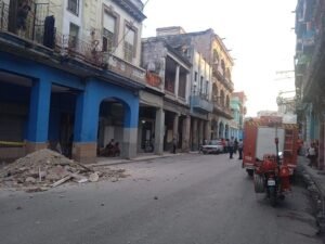 Derrumbe de dos edificios en La Habana deja cuatro muertos