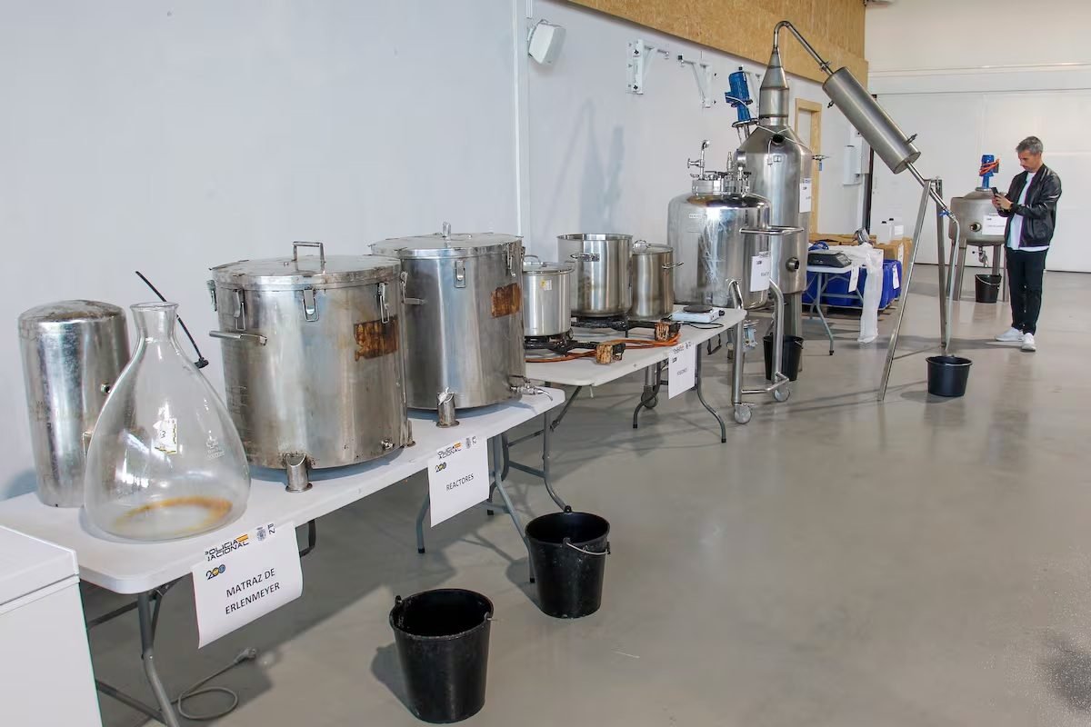 Desmantelado el mayor laboratorio de drogas sintéticas en España, con vínculos en Colombia