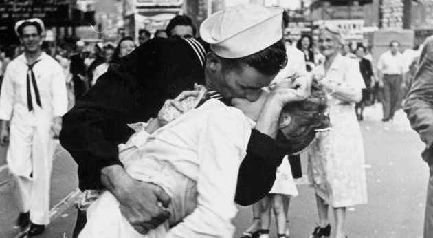 Día Internacional del Beso Robado
