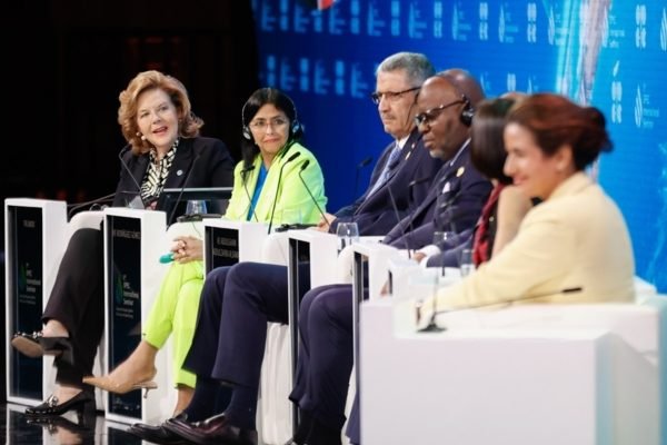 El 46% de las reservas petroleras del planeta están bajo medidas coercitivas unilaterales