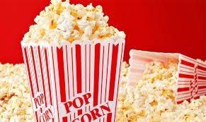 El origen de comer Popcorn (palomitas de maíz) en el cine