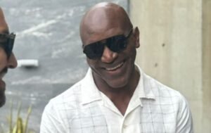 Evander Holyfield regresa a Venezuela para la "Noche de Leyendas" de TBA Promotions