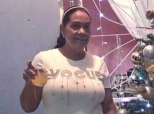 Familiares de mujer que murió baleada en el hospital Vargas piden justicia