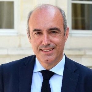 Hallado muerto un destacado diputado conservador francés, aparentemente por suicidio