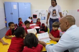 Héctor Rodríguez anunció que escuelas contarán con programa de alimentación en vacaciones