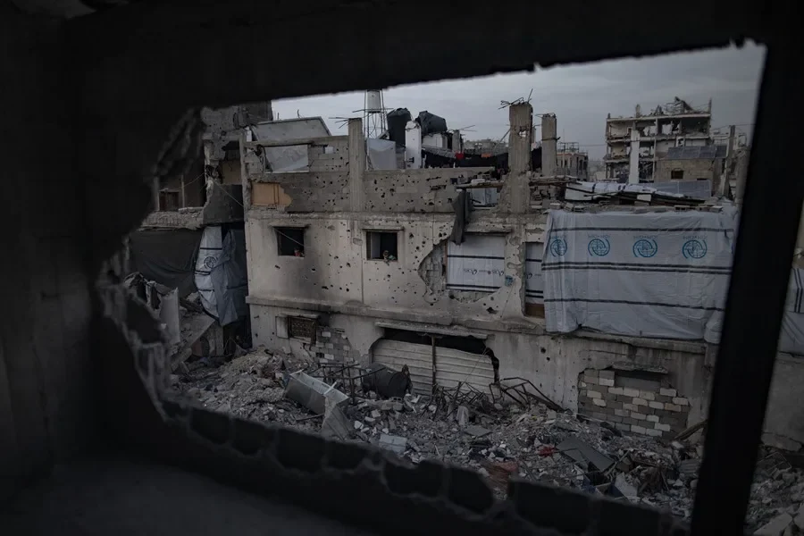 Israel mata al menos a 20 palestinos en ataques desde el amanecer en Gaza