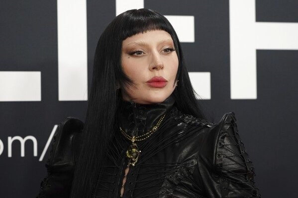 Lady Gaga inicia su gira 'The Mayhem Ball', un manifiesto gótico que abraza el amor propio