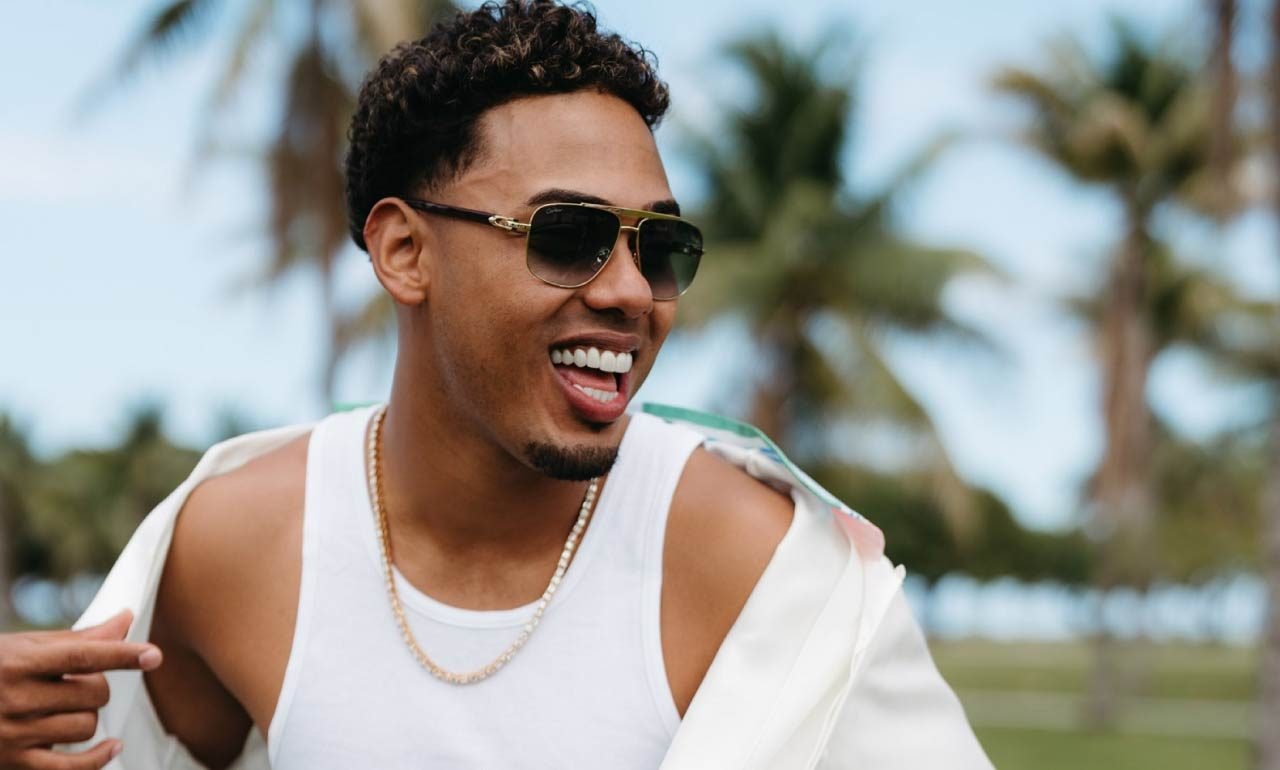 Myke Towers lanza 'Island Boyz', 23 temas que marcan una nueva etapa creativa