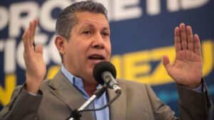 "No puede haber centros sin testigos", dijo Henri Falcón sobre elecciones municipales