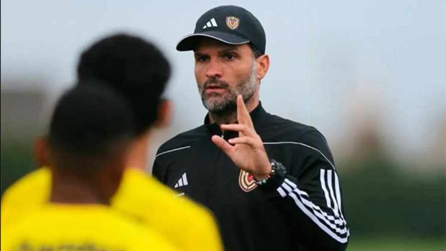 Oswaldo Vizcarrondo realiza su primera convocatoria de la Vinotinto Sub-20