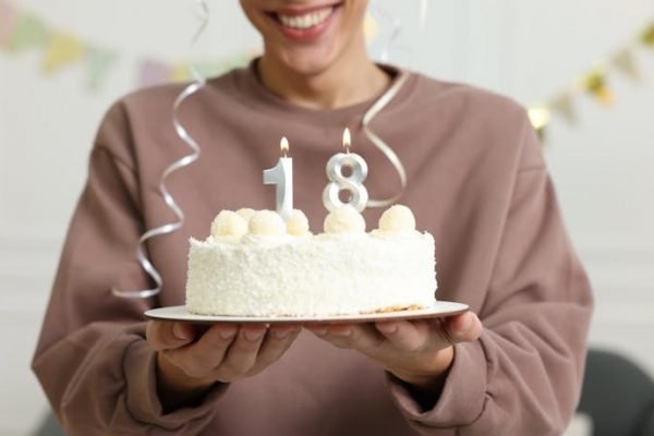¿Por qué somos mayores de edad a los 18 años?