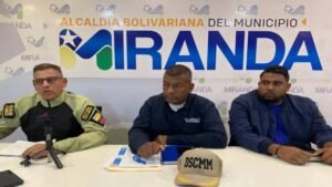 Autoridades en Falcón sancionan a motorizados que incumplen normas viales