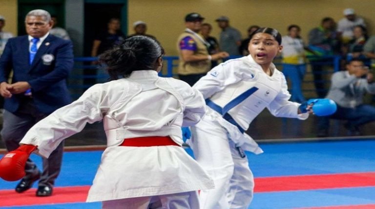Carabobo triunfa en el karate do de los Juegos Nacionales Estudiantiles 2025