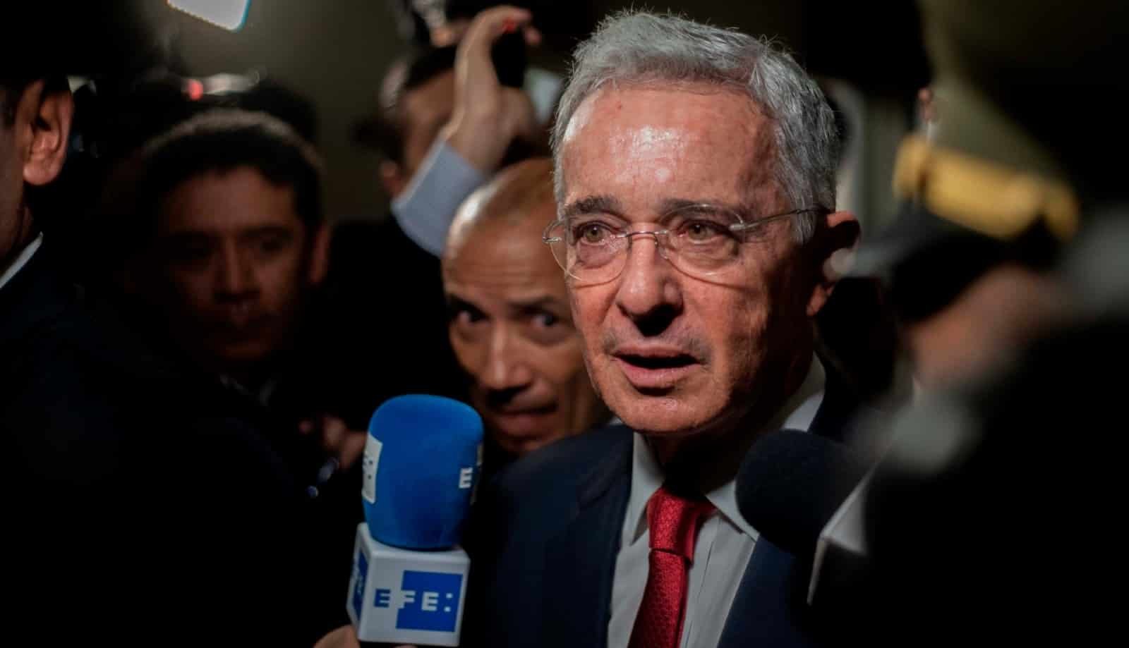 Condenan a Álvaro Uribe a 12 años de prisión: se ordena detención domiciliaria