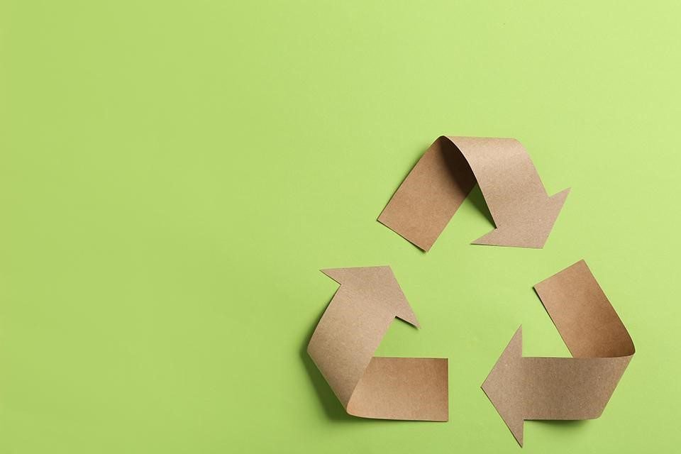 El origen del símbolo de reciclaje