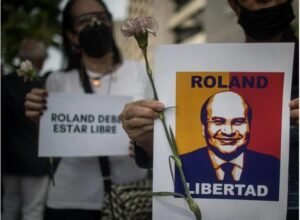 Este #2Agosto el periodista Roland Carreño cumple un año detenido