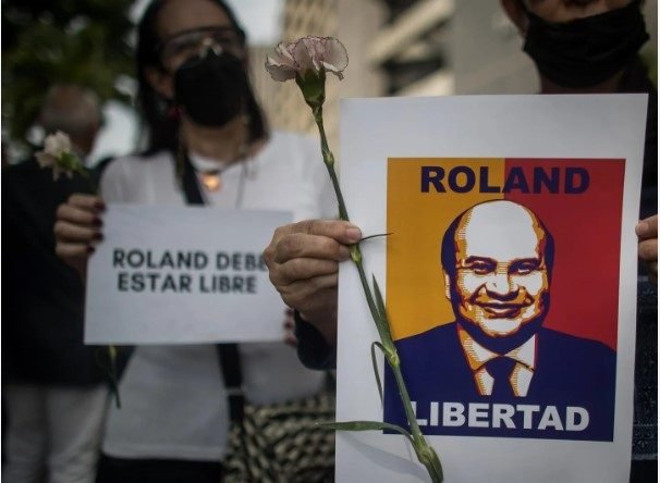 Este #2Agosto el periodista Roland Carreño cumple un año detenido