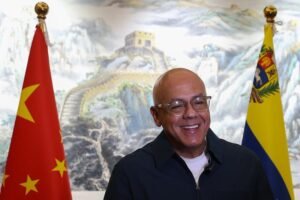 Jorge Rodríguez viaja a China en representación del Gobierno para actos conmemorativos de la Segunda Guerra Mundial