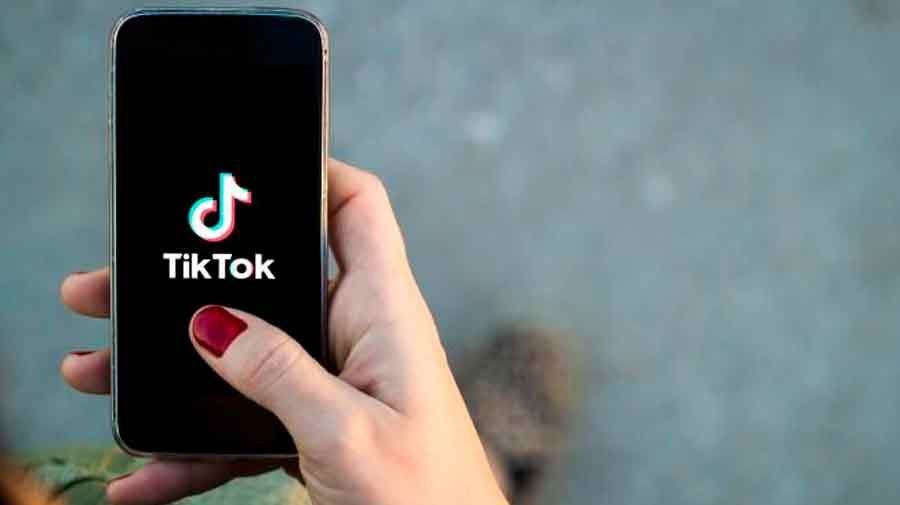 La red TikTok refuerza la seguridad y notificará a los padres cada nueva publicación