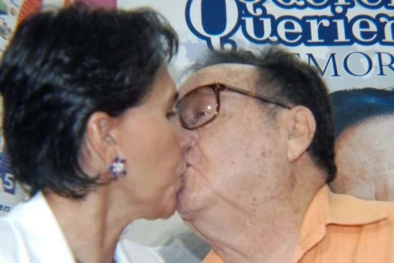 Lo cuenta Chespirito sobre cómo fue su primer beso con Florinda Meza cuando aún estaba casado