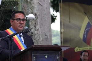 Nada ni nadie nos apartará del camino de la democracia
