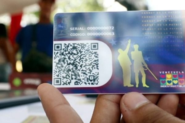 Pagan bono "Contra la Guerra Económica" de agosto a pensionados: Incrementó 16% en bolívares