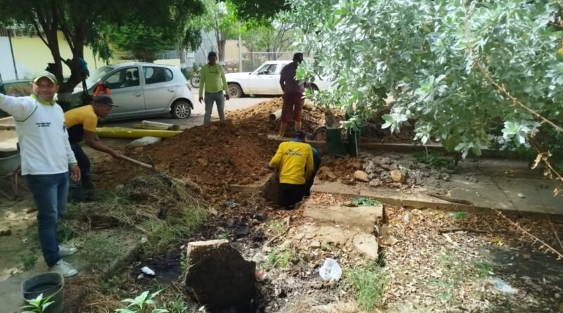 Solventan bote de aguas servidas en bloque 15 de Cruz Verde tras 9 meses de espera
