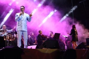 Suspenden concierto de Joseph Amado en El Valle debido a fisura de tubería de agua