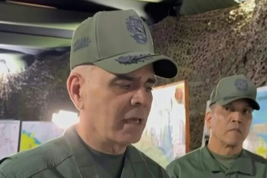 Venezuela moviliza su Armada ante el despliegue militar de EEUU en el Caribe
