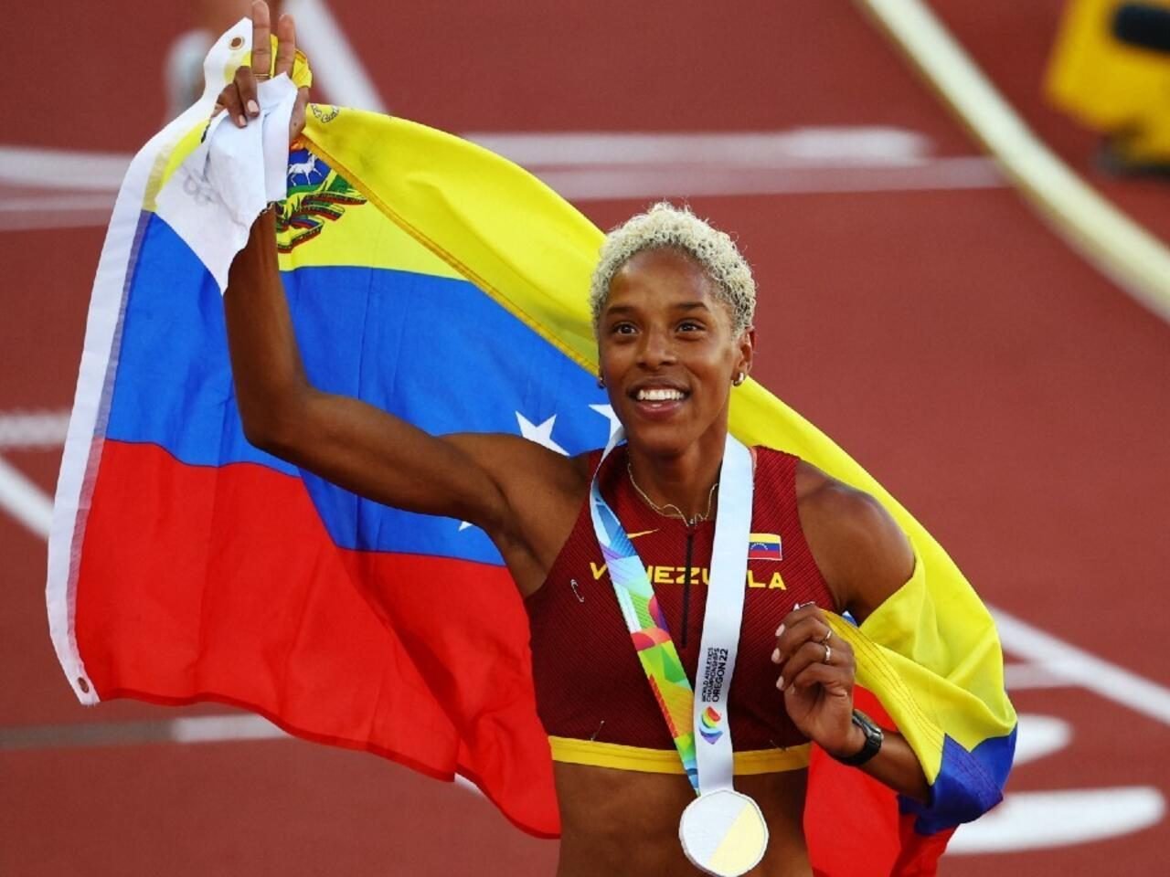 “Voy con todo a revalidar mi título mundial en Tokio”