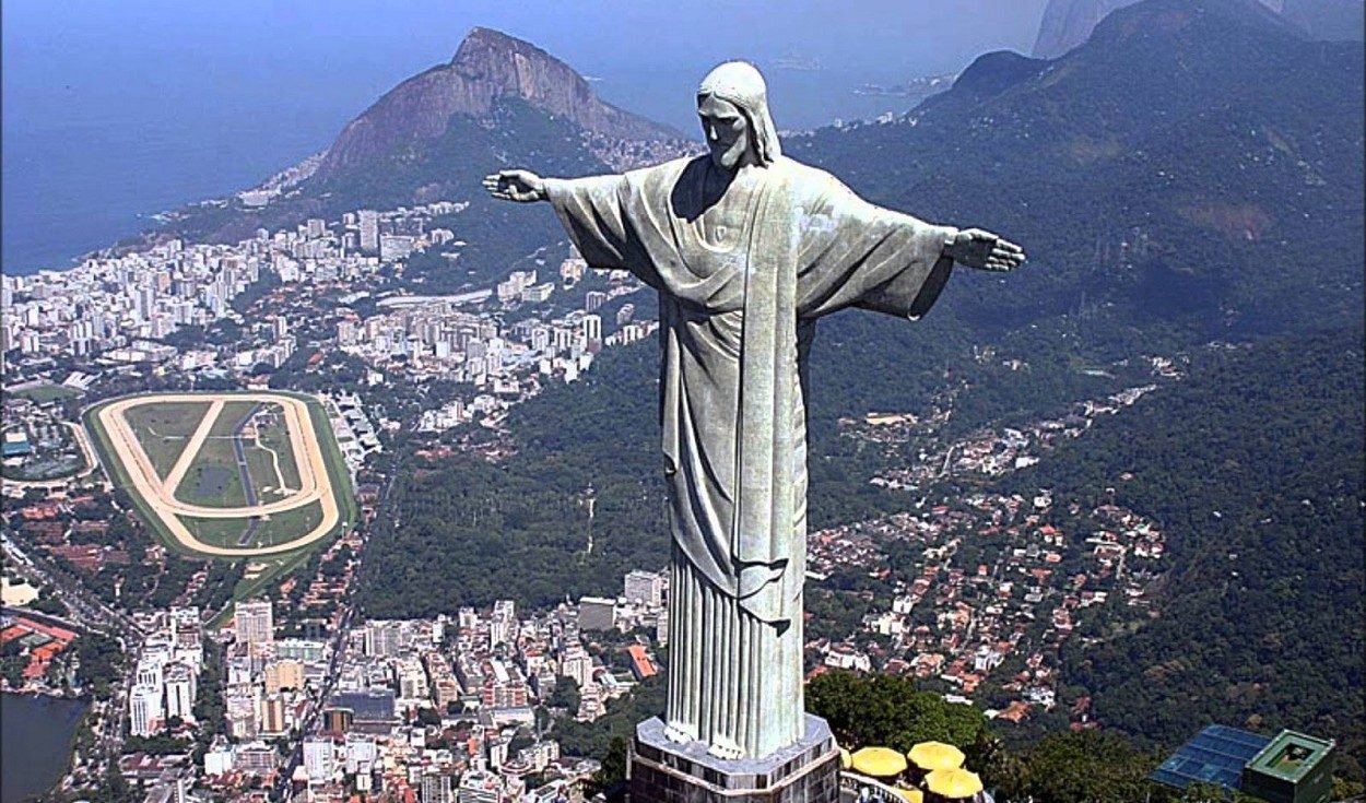 ¿Cuánto mide el Cristo Redentor?